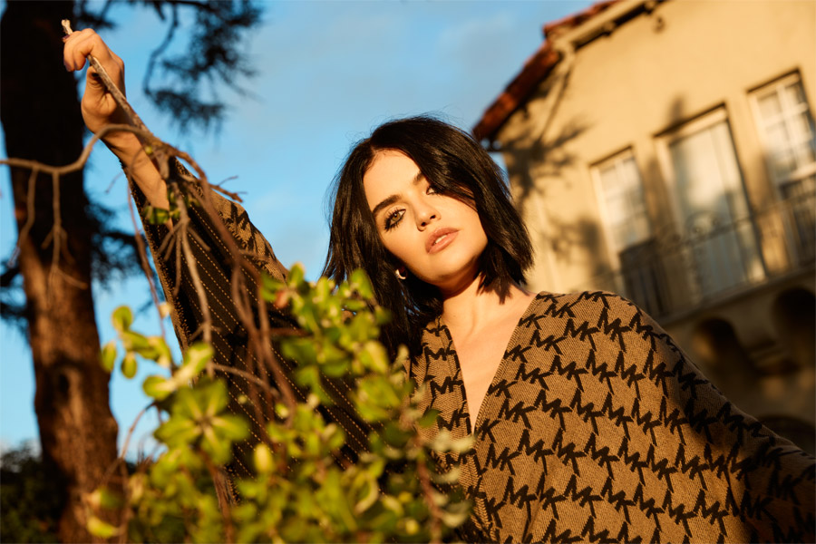 BLOGGINGTALES_Wintercover_2021 LucyHale_6