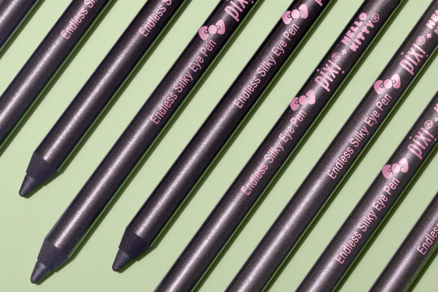 Bloggingtales-Beauty-Pixi_Hello-Kitty-Kollektion-4 Endless Silky Eye Pen
