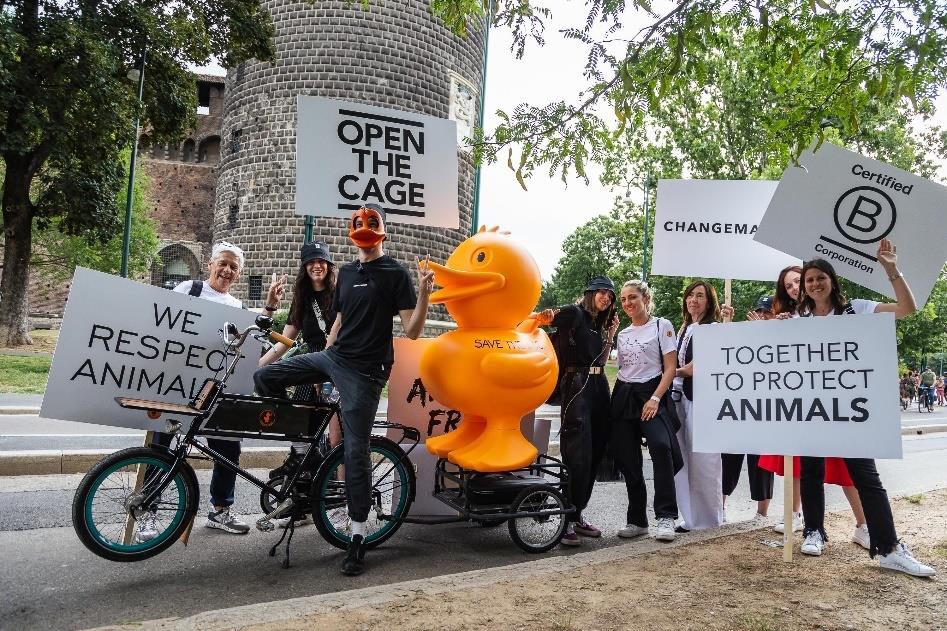 Bloggingtales_illy_Save-the-Duck_Artikel_Salone-del-Mobile_LOfficiel-6